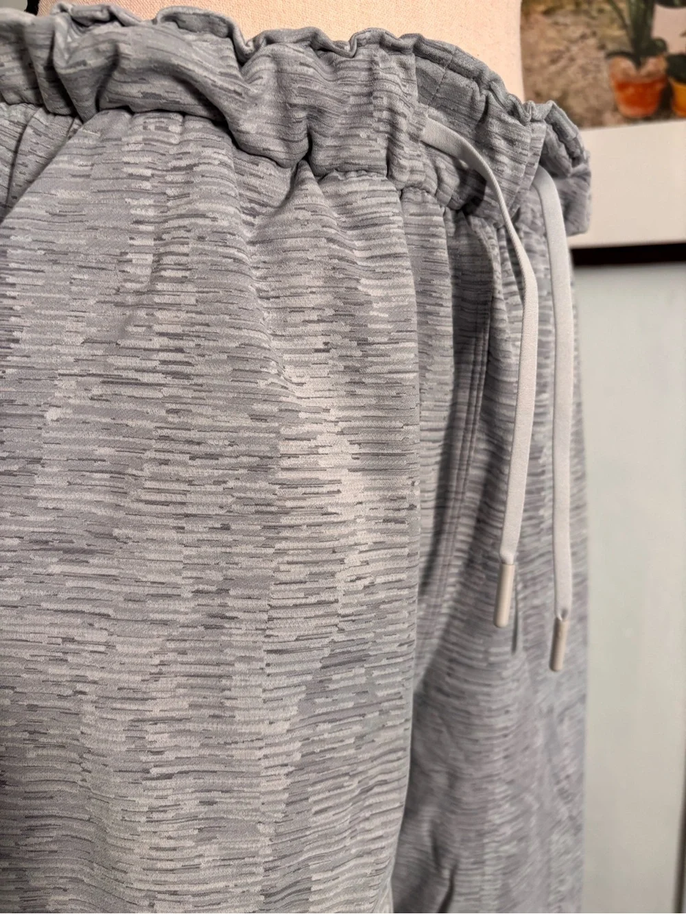 lululemon athletica Light Gray Textured Drawstring Joggers